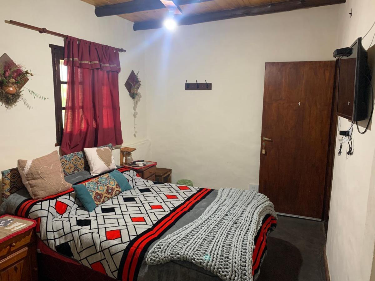 Hostal Isabella Tafí del Valle Exterior foto